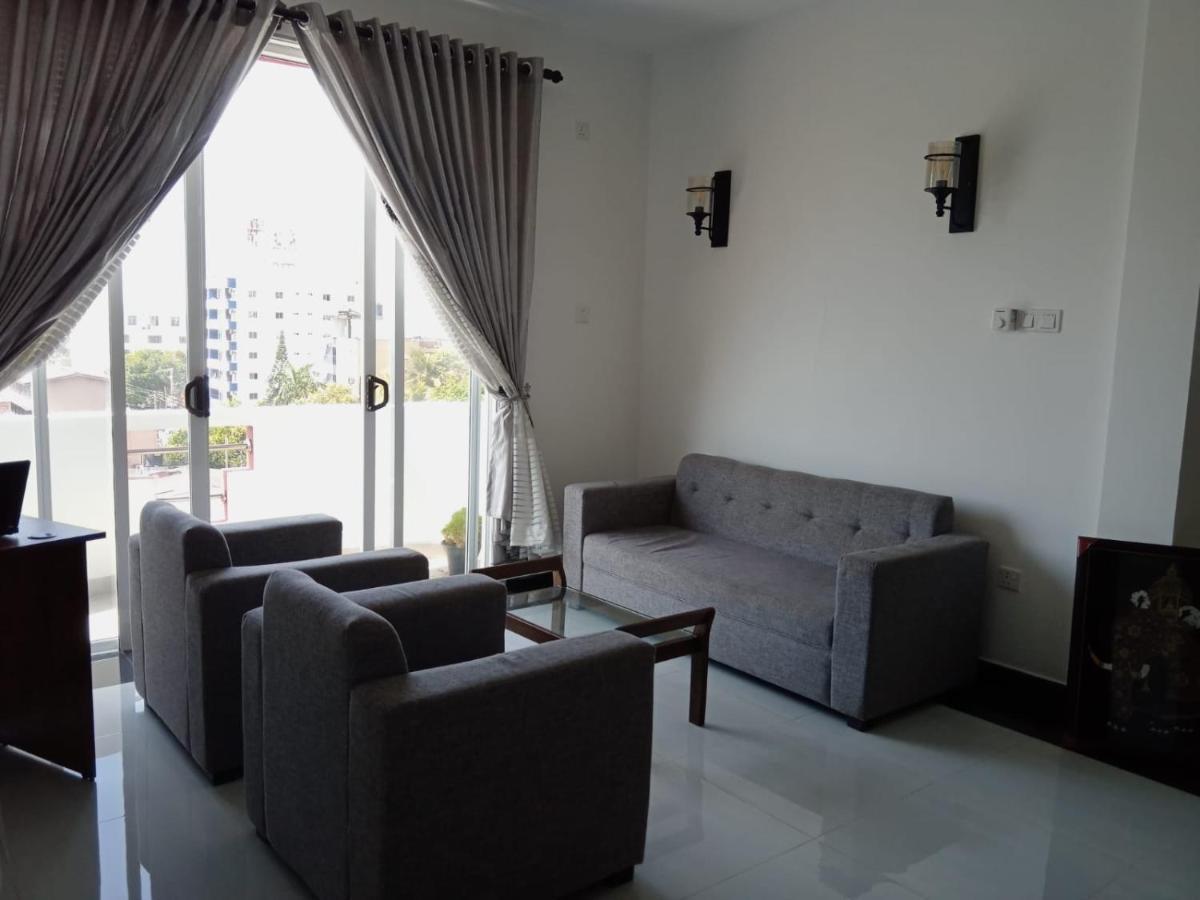 Para Inn Residence Dehiwala-Mount Lavinia Exterior foto